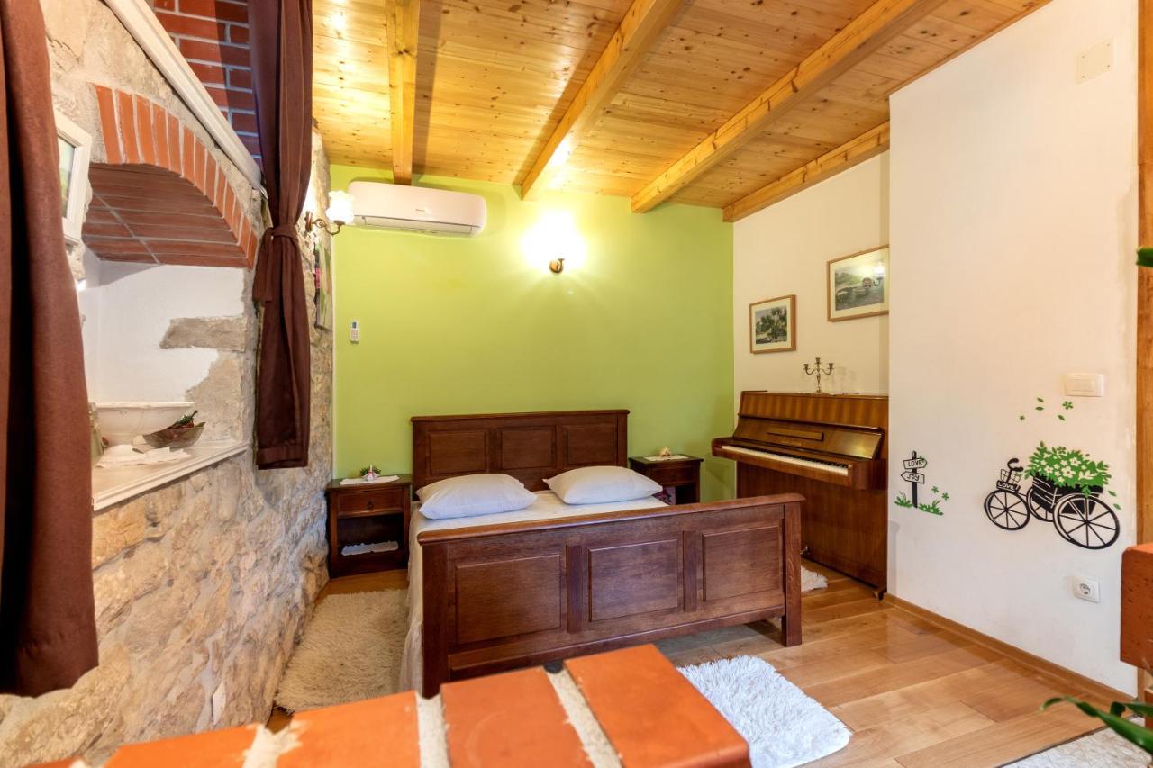 Apartment Tara Kaštela Esterno foto
