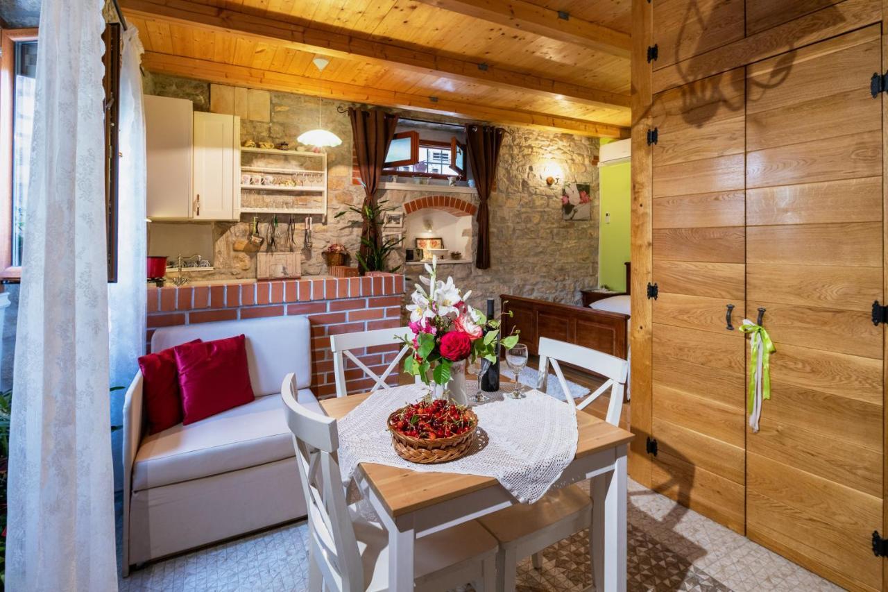 Apartment Tara Kaštela Esterno foto