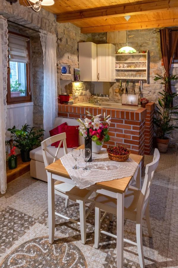 Apartment Tara Kaštela Esterno foto