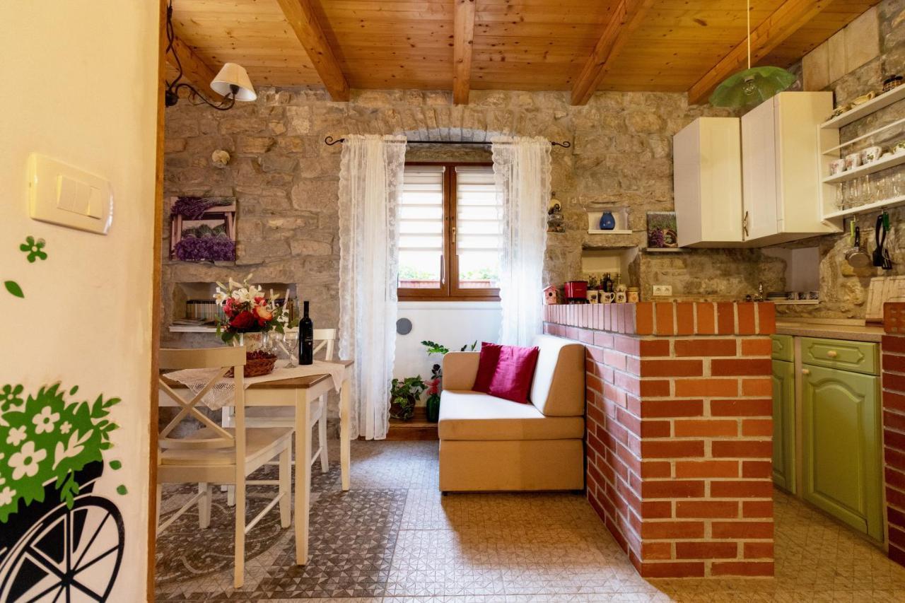 Apartment Tara Kaštela Esterno foto